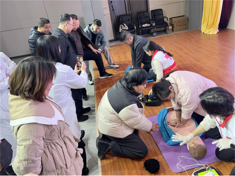 12-11(�����?��(y��ng)�����o(h��)��Ӗ(x��n)�x�ܽ��T�?���ΌW(xu��)Ժ��ȫ���ϡ��������мtʮ�֕��M(j��n)У�?- ����1347.png